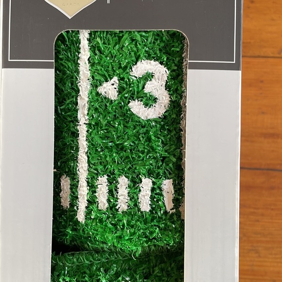 DASHING | CAN KOOZIE ASTROTURF DESIGN - 2 COUNT - Drinking is TURF-RIFIC! - Picture 4 of 10